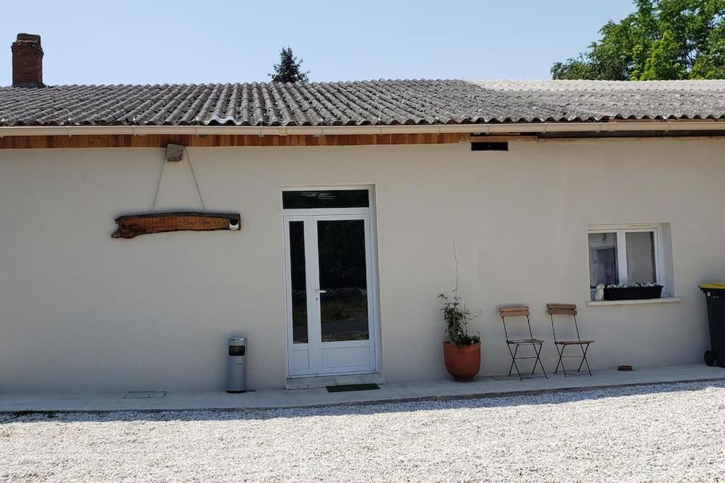 Willa Chez Samb Lussac-les-Châteaux Zewnętrze zdjęcie